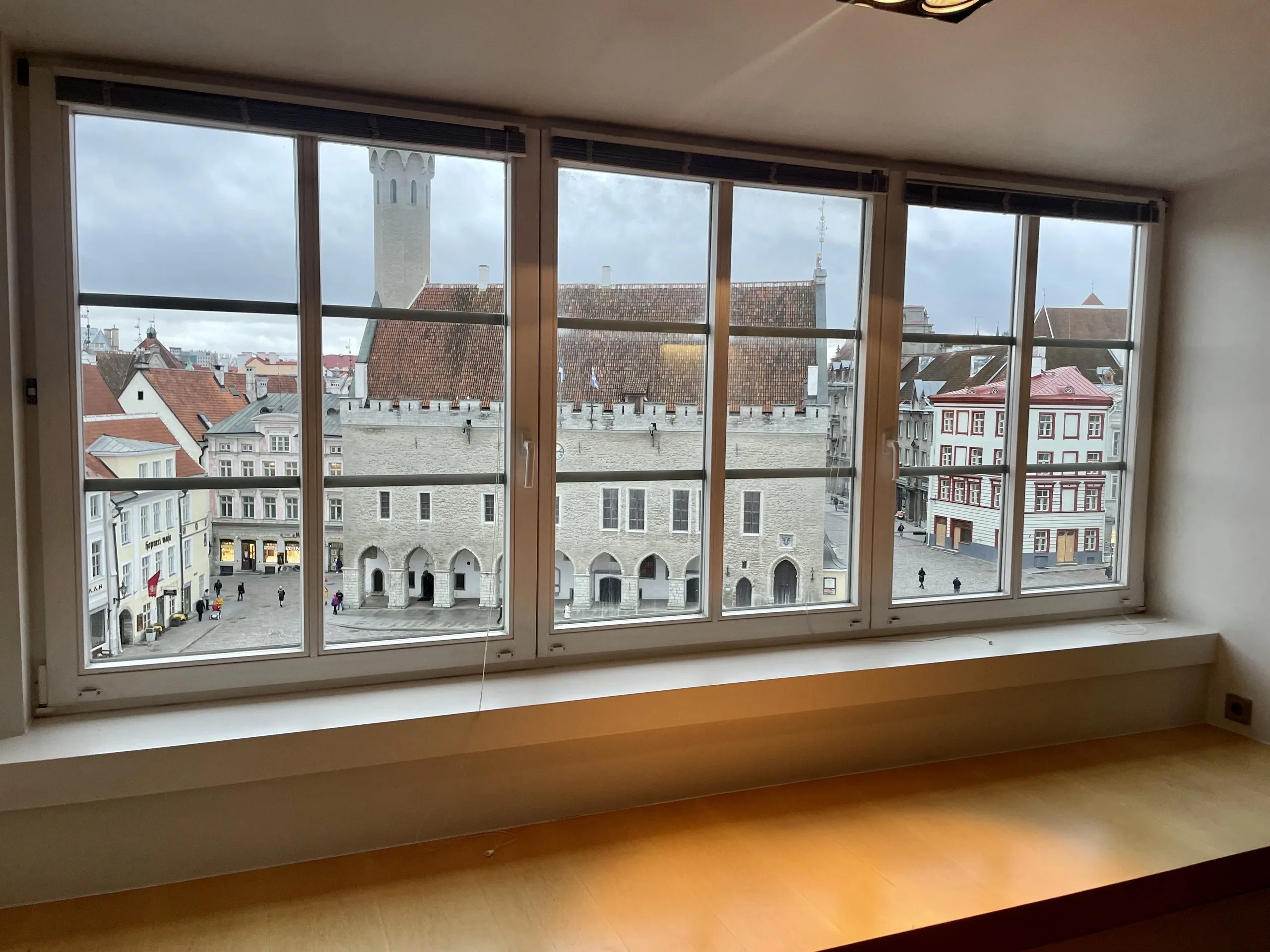 Raekoja penthouse, 4