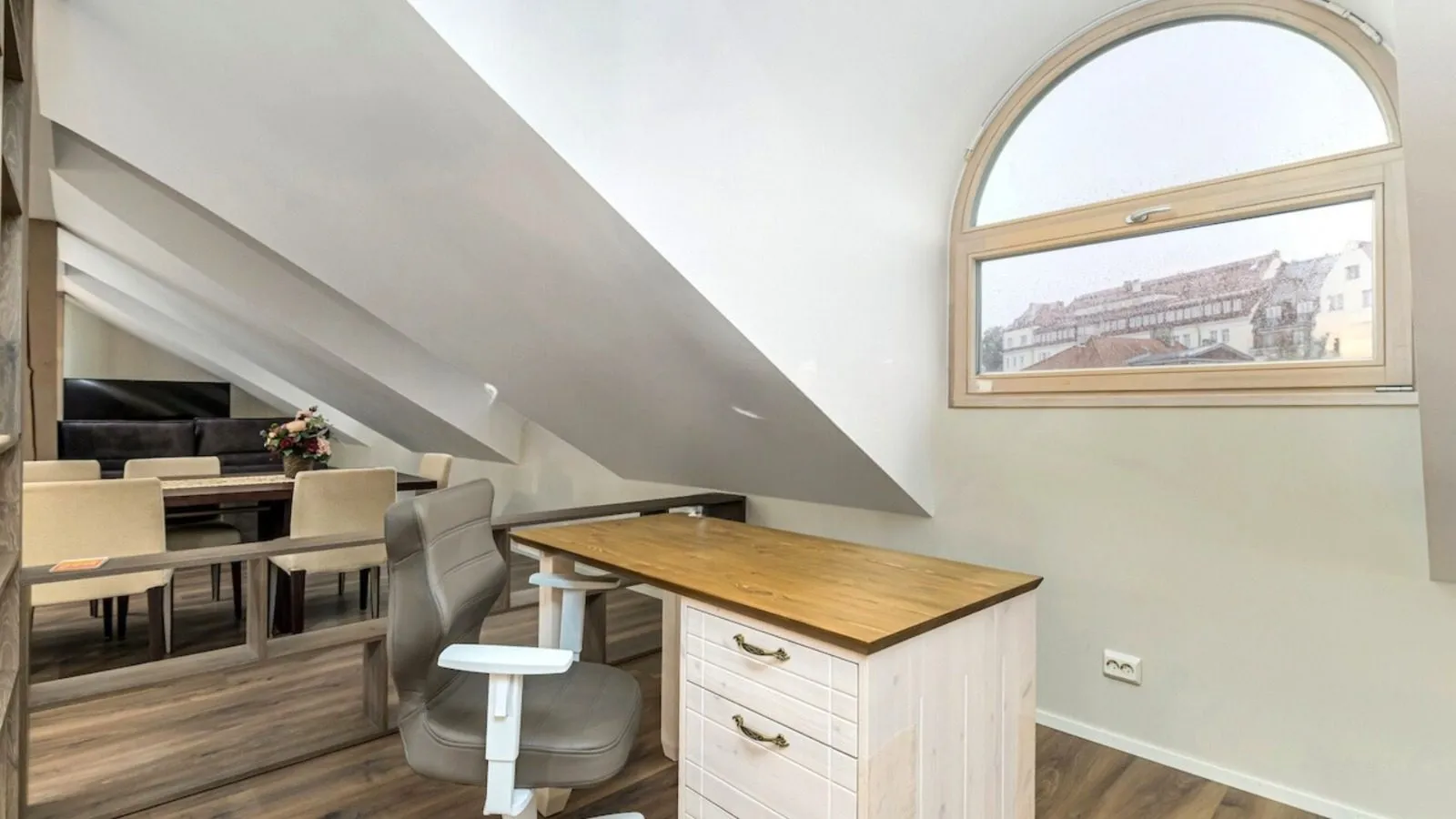 Penthouse kaarakendega, 2