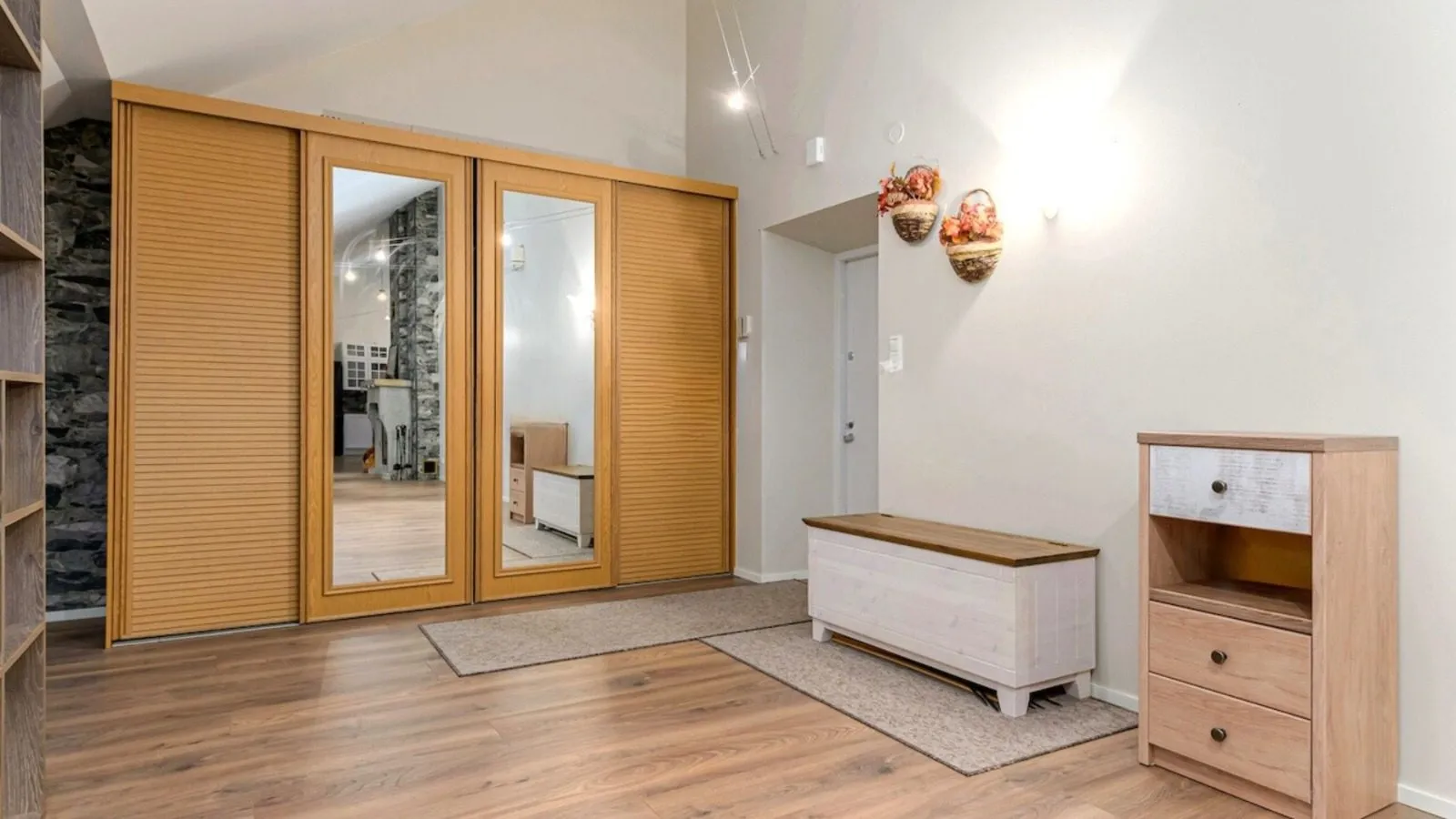 Penthouse kaarakendega, 3