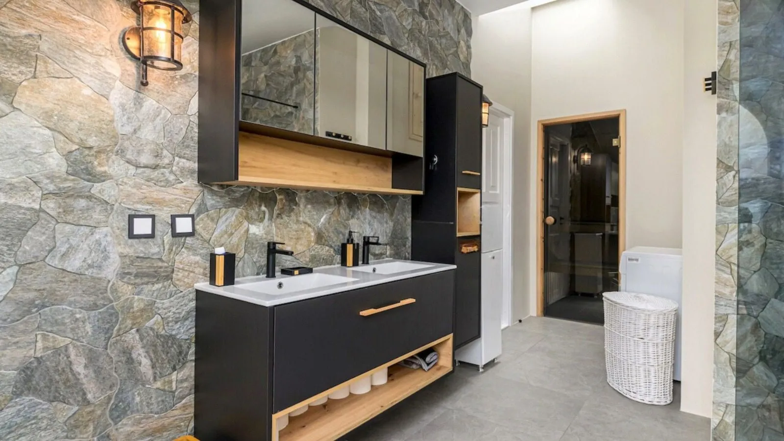 Penthouse kaarakendega, 12