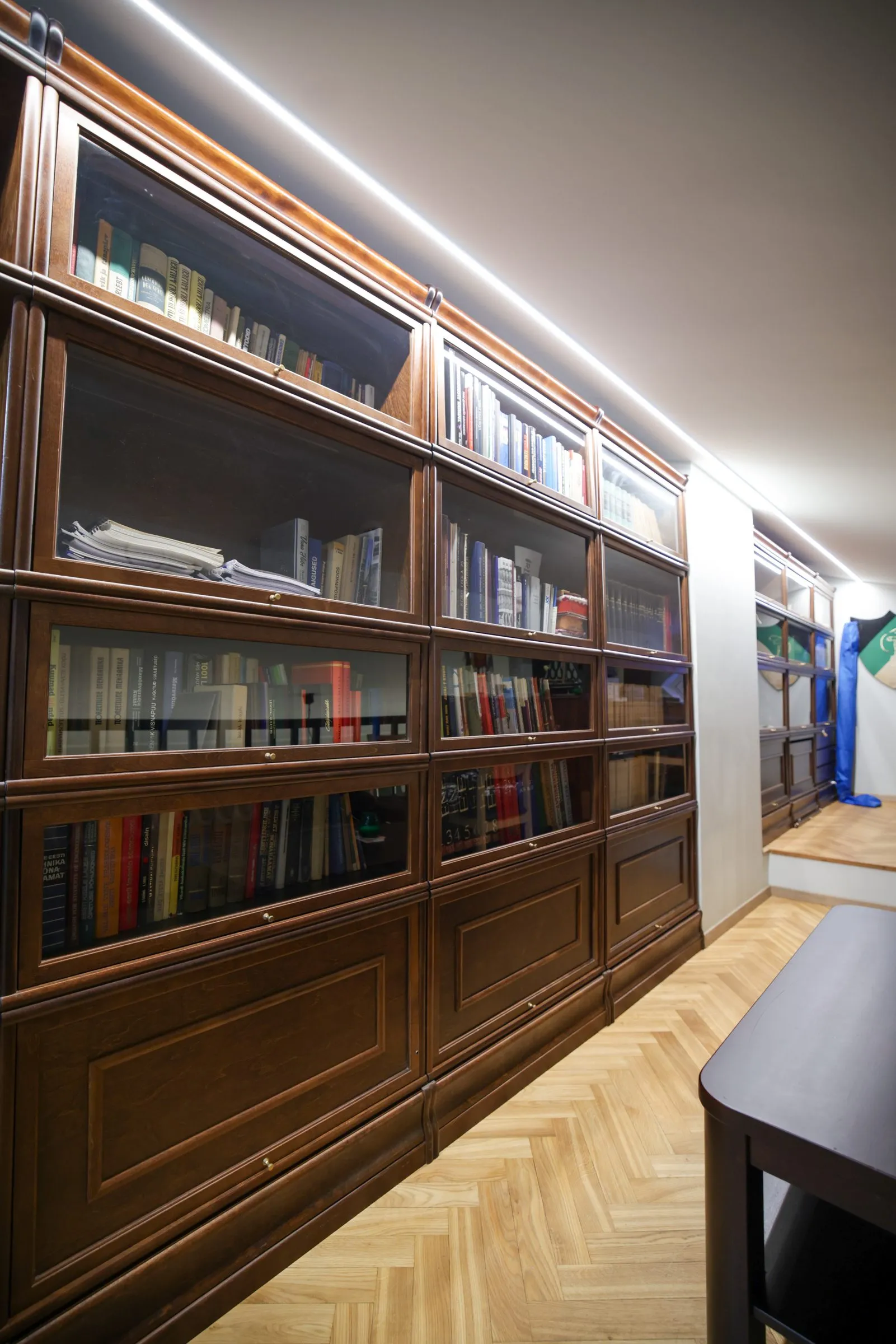 Korporatsiooni­hoone, 5
